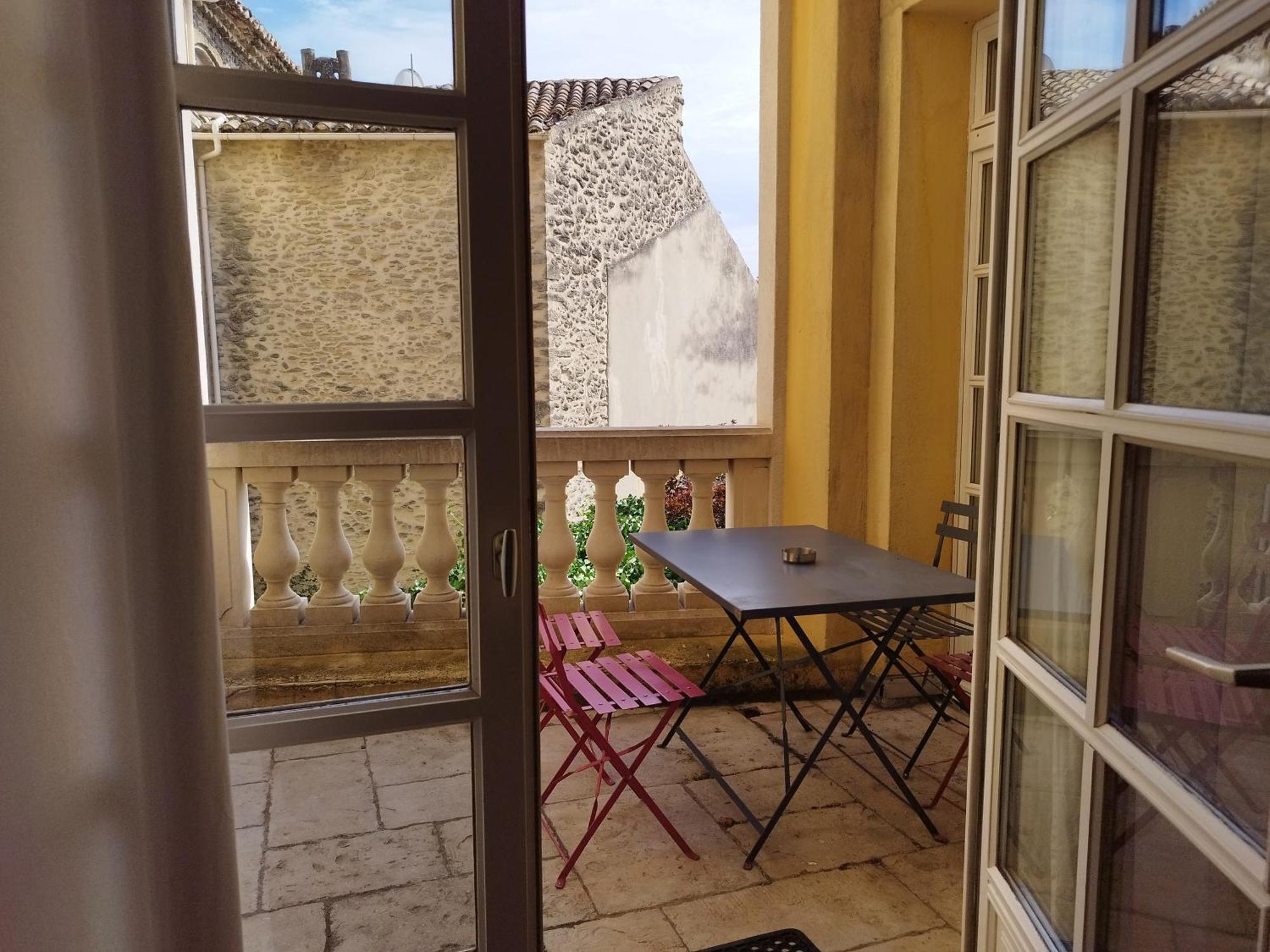 Entre Vignes Et Dentelles Hotel Courthezon Luaran gambar